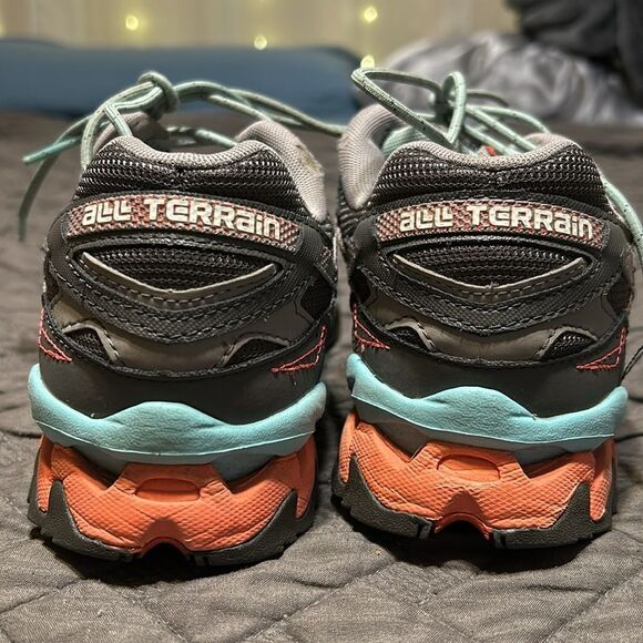 New Balance 570 WTE570G2 Round Toe Sneaker Shoes size 9 - Picture 4 of 9